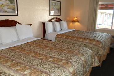 Отель Wine Valley Lodge