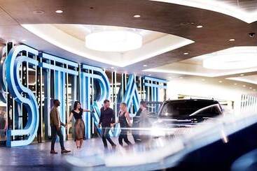 منتجع The Strat Hotel, Casino & Tower