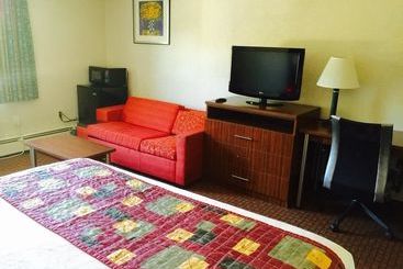 Charles River Motel