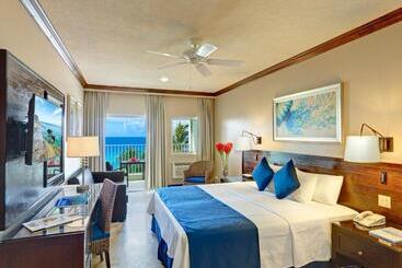 Отель Coconut Court Beach