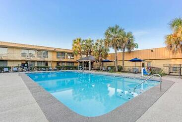 فندق Suburban Studios Slidell I 10