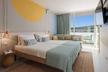 Отель Sunny Rabac By Valamar