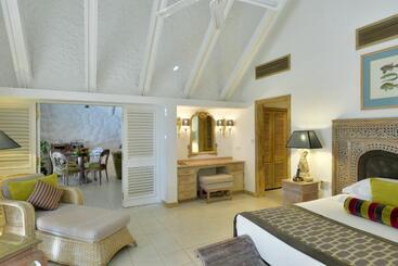 استراحتگاه La Pirogue Mauritius