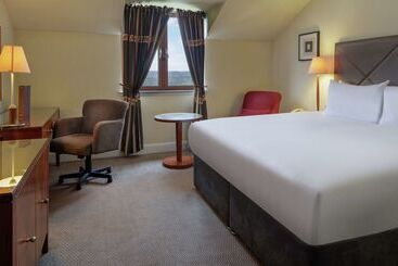 فندق Glasgow Westerwood Spa & Golf Resort