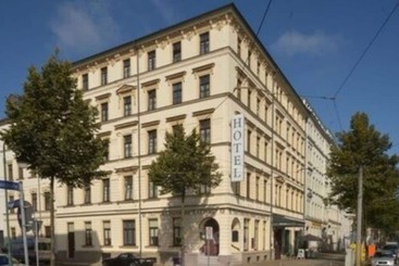 בית מלון כפרי Arena City