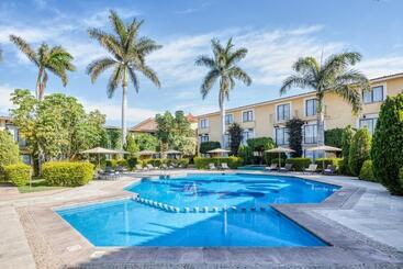 هتل Fiesta Inn Oaxaca