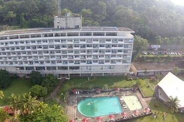 בית מלון כפרי Inna Samudra Beach