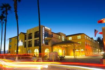 ホテル Ocean Park Inn