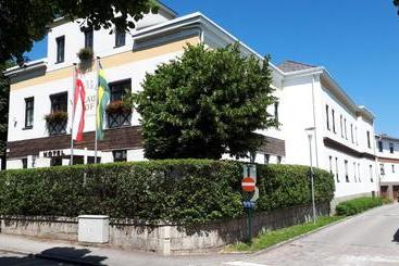 Отель Vöslauerhof