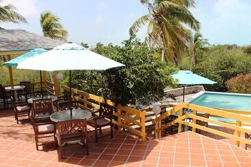 Stella Maris Resort Club