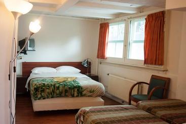 Hostel The Veteran