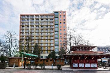 בית מלון כפרי Barátság