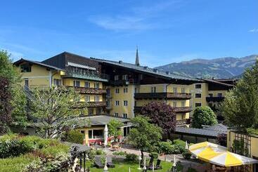 Отель Der Schutthof