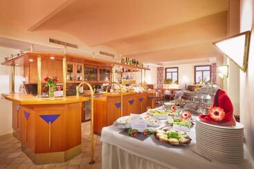 هتل Villa Noel am Hauptbahnhof