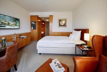 Lindner Hotel Dusseldorf Airport, Part Of Jdv By Hyatt