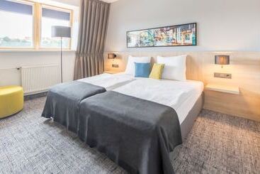 فندق Ramada By Wyndham Flensburg City