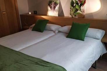 Aparthotel El Serch