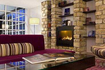 호텔 Courtyard By Marriott Wiesbaden Nordenstadt