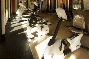 فندق Cresta Mowana Safari Resort & Spa