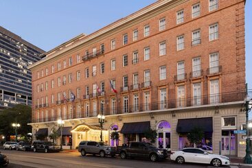 هتل The Lafayette New Orleans By Kasa