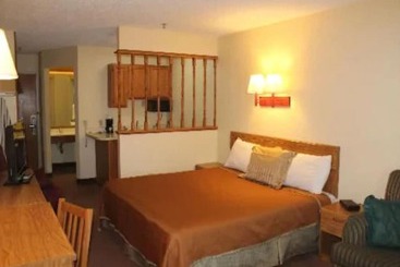 هتل Travelodge By Wyndham Perry National Fairgrounds Area I 75