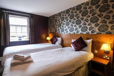 The Unicorn Hotel Wetherspoon