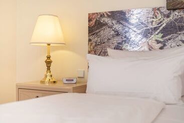 فندق Am Schloß Köpenick By Golden Tulip