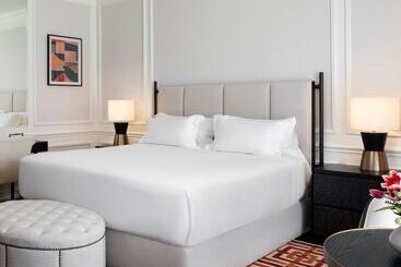 هتل Cape Grace, A Fairmont Managed