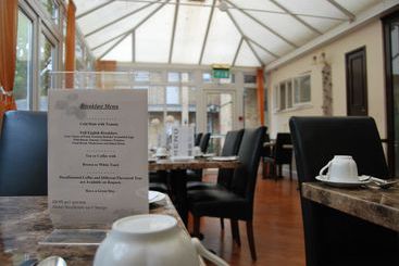 هتل Olivers Lodge