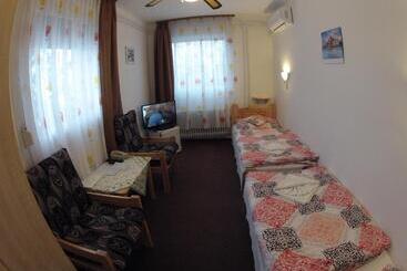 בית מלון כפרי Olympos Panzió