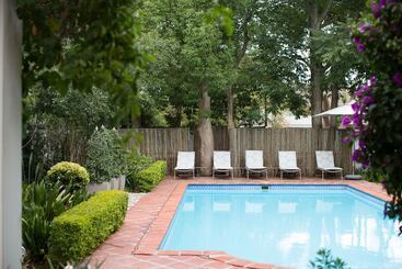 ホテル Summerwood Guesthouse