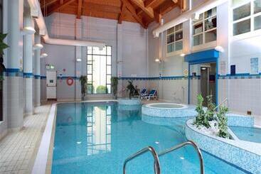 Roe Park Resort