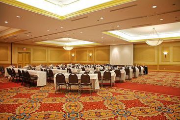 Embassy Suites Hotel Intl Airport