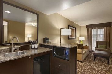 Embassy Suites Hotel Intl Airport