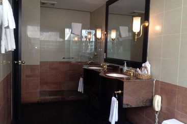 Thanh Thuy Blue Water Hotel