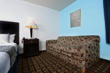 فندق Coratel Inn & Suites By Jasper Newton