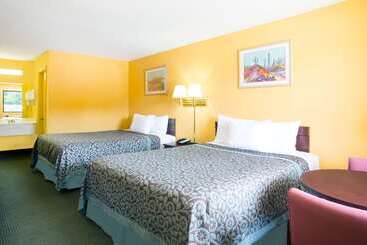בית מלון כפרי Days Inn By Wyndham Camilla