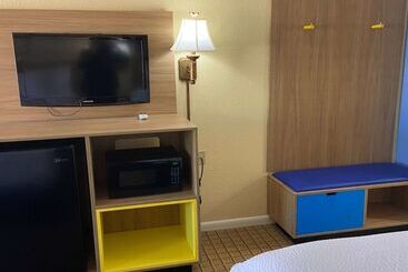 فندق Days Inn By Wyndham Clinton