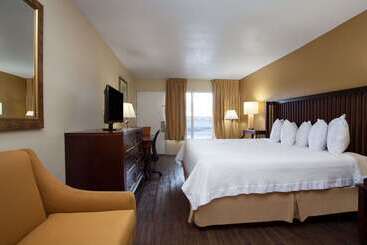 فندق Days Inn By Wyndham Daytona Beach Speedway