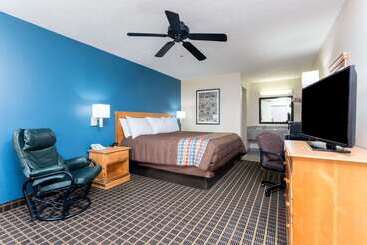 호텔 Days Inn By Wyndham Forest