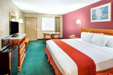 酒店 Days Inn By Wyndham Kennesaw