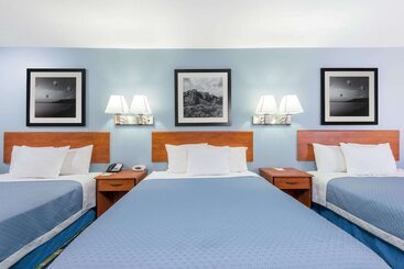 فندق Days Inn By Wyndham Las Vegas