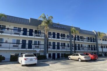 호텔 Days Inn By Wyndham Ontario Airport