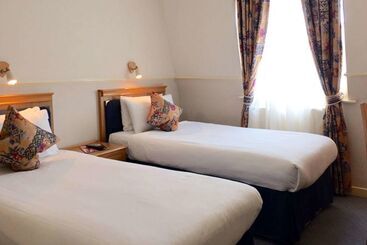 ホテル Berjaya Eden Park London