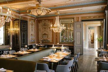 فندق Château St Gerlach   Oostwegel Collection, Member Of Relais And Châteaux