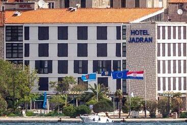 Отель Jadran