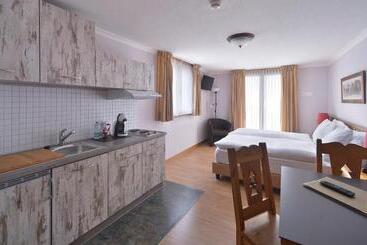 ホテル Le Chamois