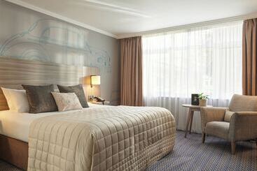 בית מלון כפרי Leonardo Royal Oxford