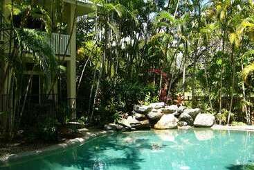 هتل Port Douglas Retreat
