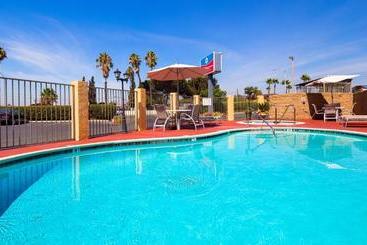 Hotel Rancho San Diego Inn & Suites